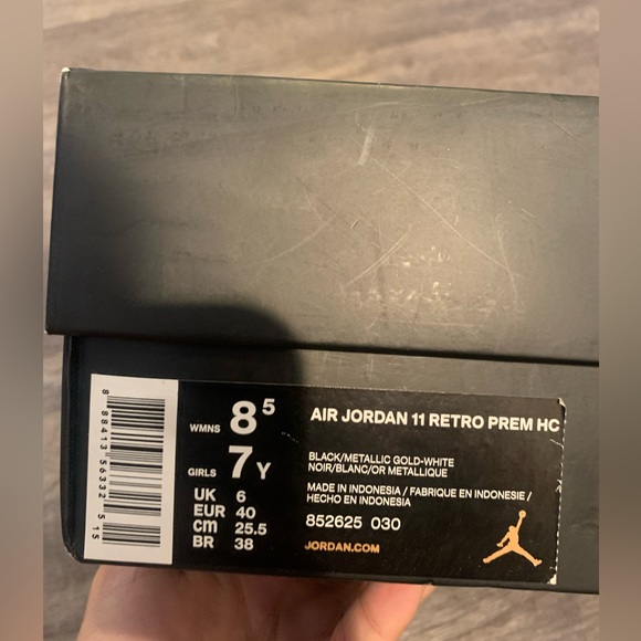 Jordan 11 Retro Heiress Black Stingray (GS) Size 8.5 women’s size - Picture 5 of 6